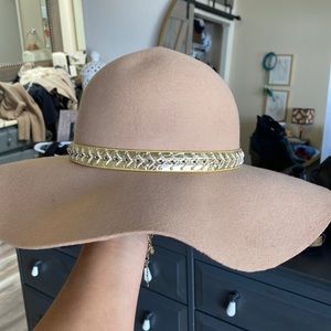 Anthropologie felt hat